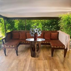 Nook Bench