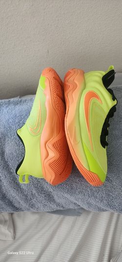 Nike basketball Giannis Immortality 4 size 5.5Y