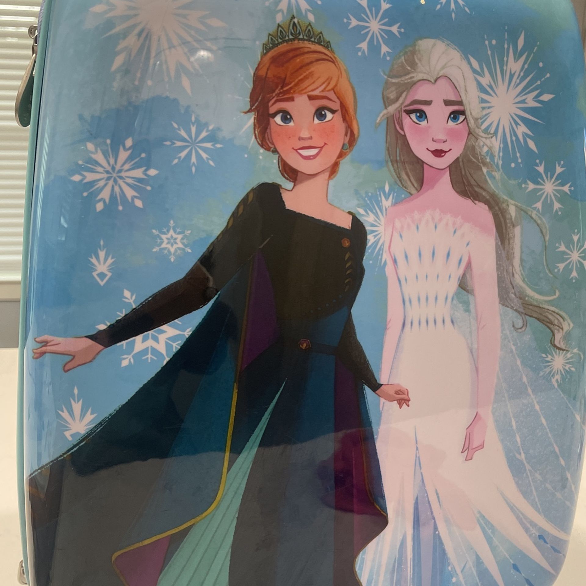 Frozen Elsa Anna Carry On