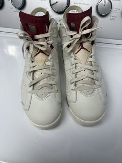 Jordan 6 Retro Maroons