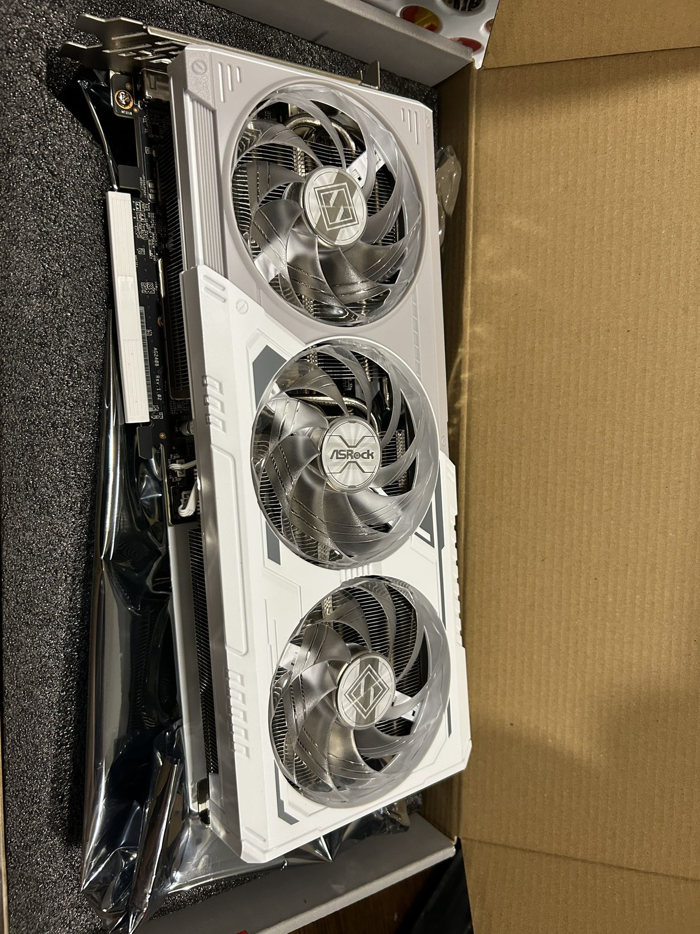 New Asrock Steel Legend 9060XT 16GB