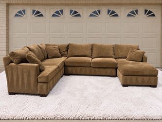 DELIVERY AVAILABLE 4 - Piece brown sectional couch