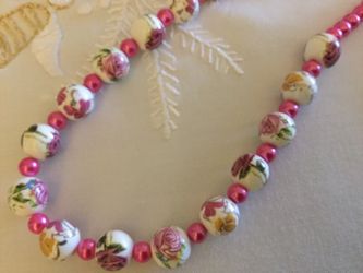 Pink glass beads Rose necklace 🌷🛍💝