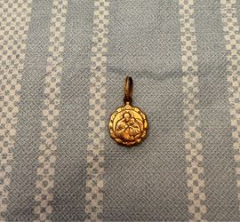 14k yellow gold pendant