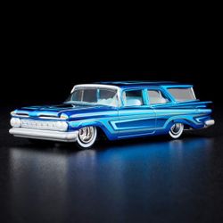 Hot Wheels Die-Cast Classic Station Wagon