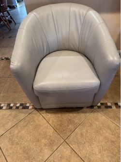 Natuzzi Editions leather chair grey color