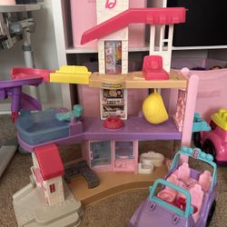 Little People Playhouse W Car 