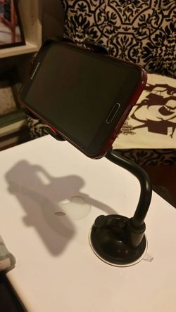 Universal phone holder
