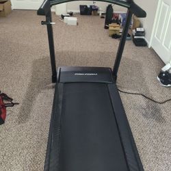 PROFORM 10.0 TREADMILL ( LIKE NEW & DELIVERY AVAILABLE TODAY)