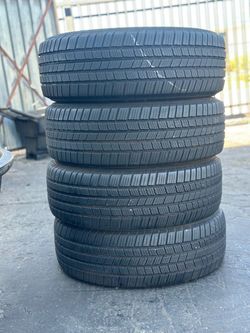 SET OF TIRE 245 60 18 MICHELIN 85% LIFE
