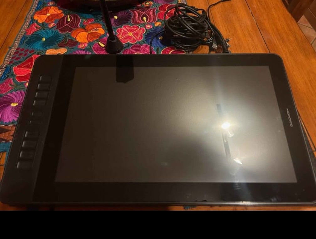 GAOMON PD 1560 15.6in screen Drawing Tablet w/ Stylus, Extra Tips and Wires