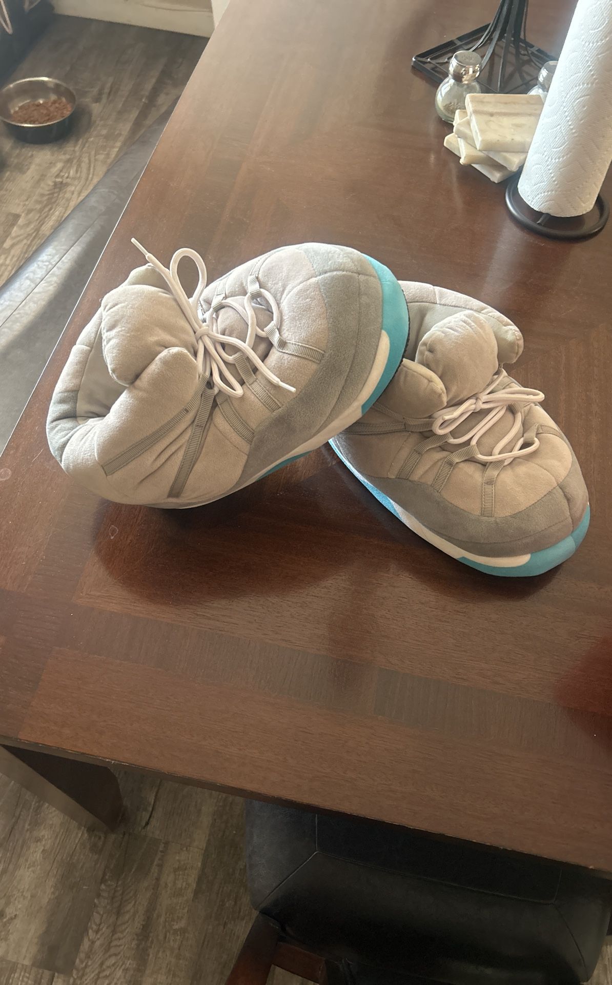 Cool grade Jordan, 11 slippers