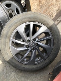 Nissan rogue oem 18” wheel