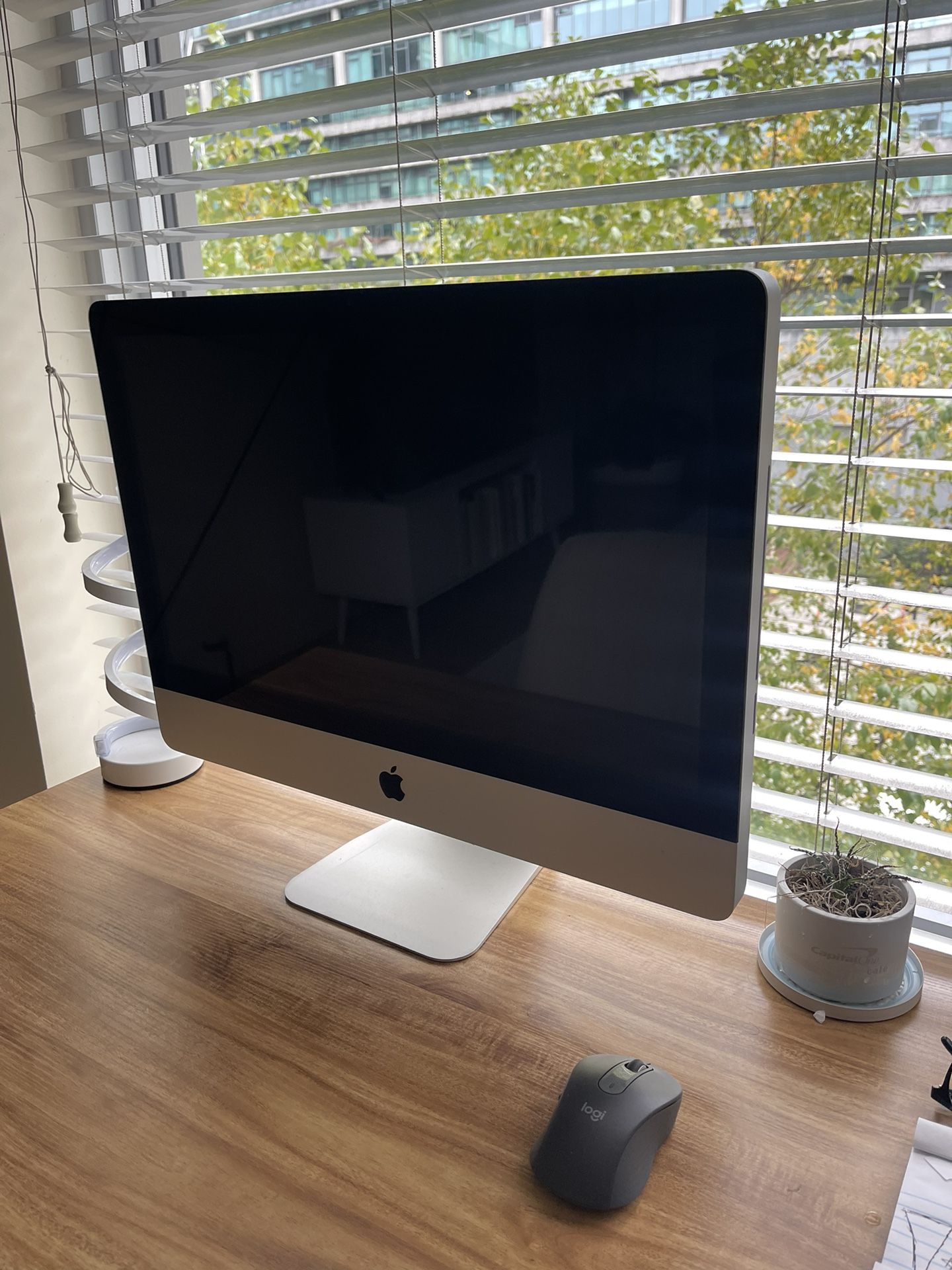 Apple iMac Desktop Computer 