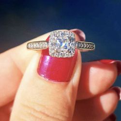 $3,600 At Kay The Leo Natural Certified 3/4 Carat Diamond Engagement Ring