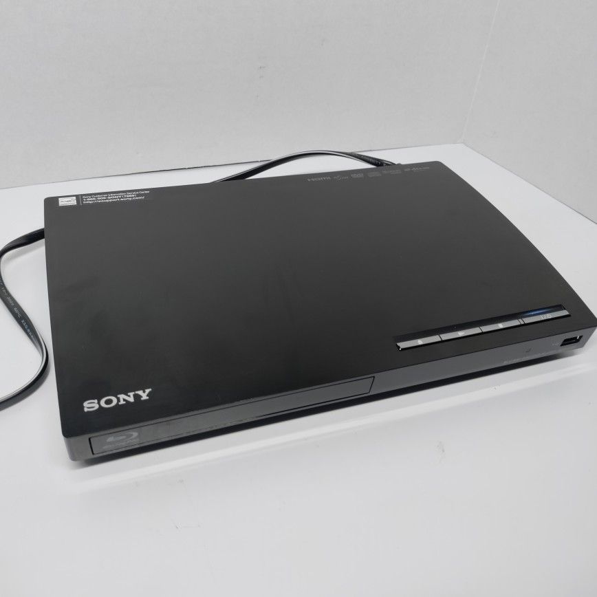 Sony BDP-S190 Blu-ray Disk/ DVD Player
With remote. Works perfect.