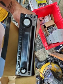 Kenwood stereo CD player