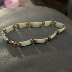 10kt Gold And Jade Bracelet