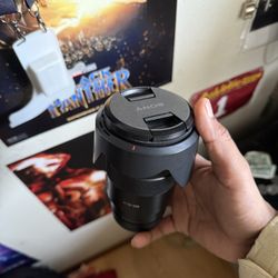 Sony 18-105mm F/4 G Lens W OSS
