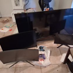 3 Monitors 2 Tvs