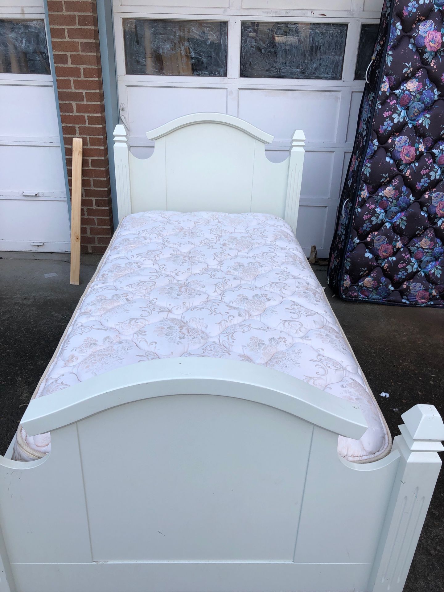 Great twin size bed with mattress