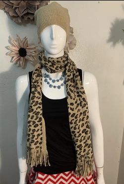 Womens Cheetah Leopard Animal Print Double Sided Beige Scarf & Gold Beanie Set