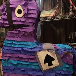 Fornite Piñata