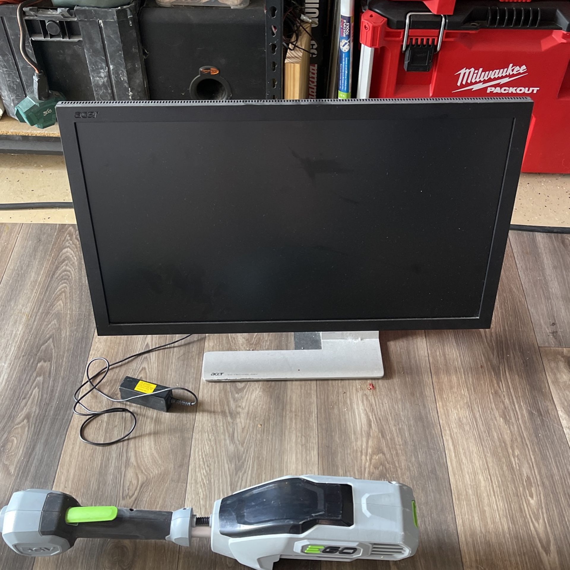 27 Inch Acre LCD Monitor