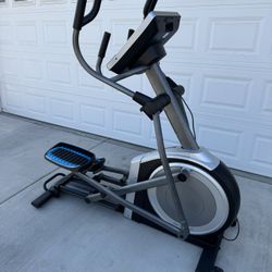 Nordic Track Commercial 14.9 Elliptical 