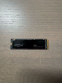 Crucial T705 1TB PCIe Gen5 NVMe M.2 SSD Up to 13,600 MB/s