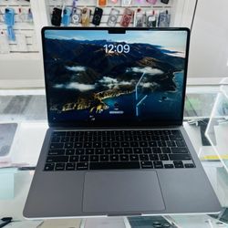 MacBook Air m3 256GB 8Ram