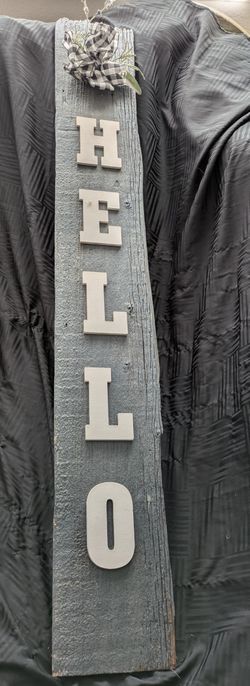 Rustic Wooden “HELLO” Porch Sign – Farmhouse Style