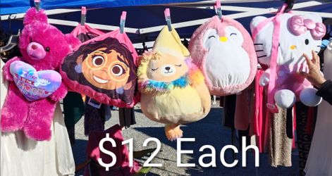5 Plush Toys and Bags