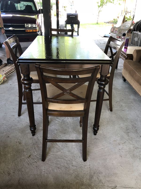 Bar Height Table And 4 Chairs Furniture In Alvin Tx Offerup