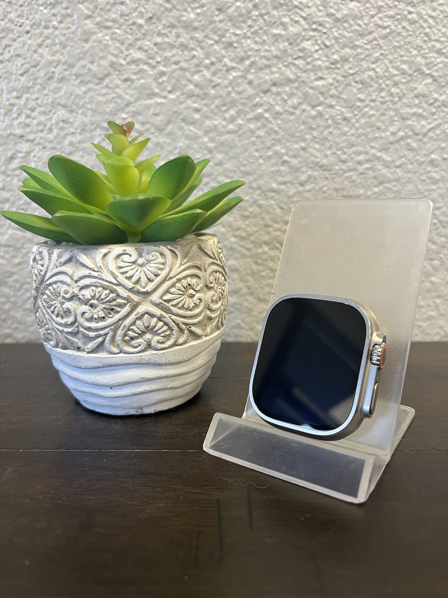 August Promo ☀️ Apple Watch Ultra 2 Natural Titanium