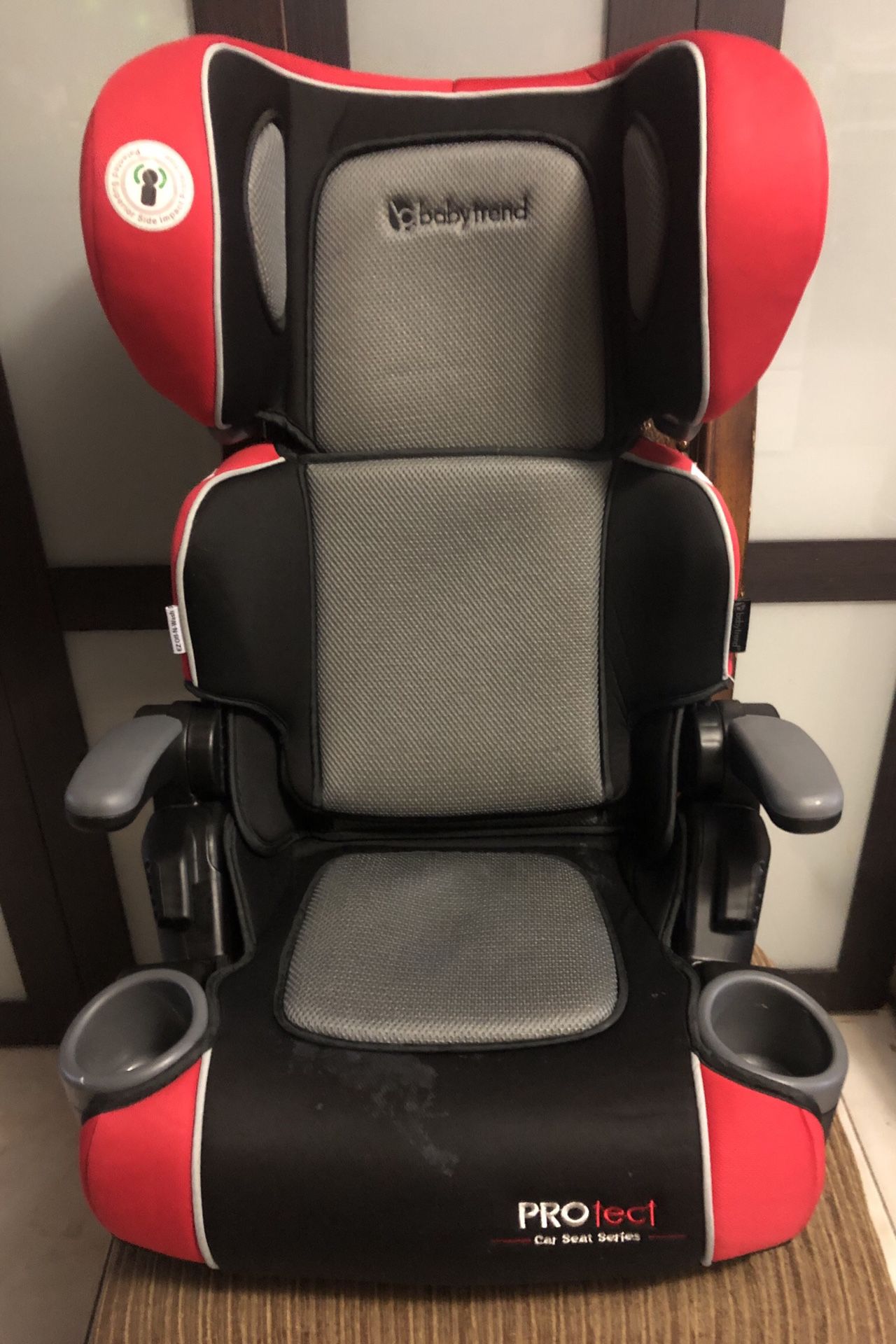 BABY TREND BOOSTER SEAT / BABY CAR SEAT / PLEASE READ DESCRIPTION