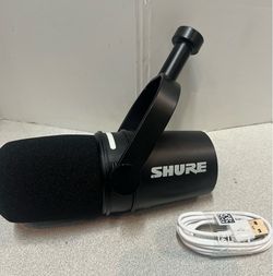 SHURE MV7+ podcasting, Recording, Live Streaming microphone USB-C/XLR dynamic Mic