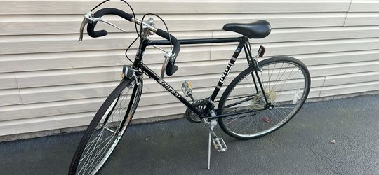 Like New 27”” 12speed General Sports Touring Bike