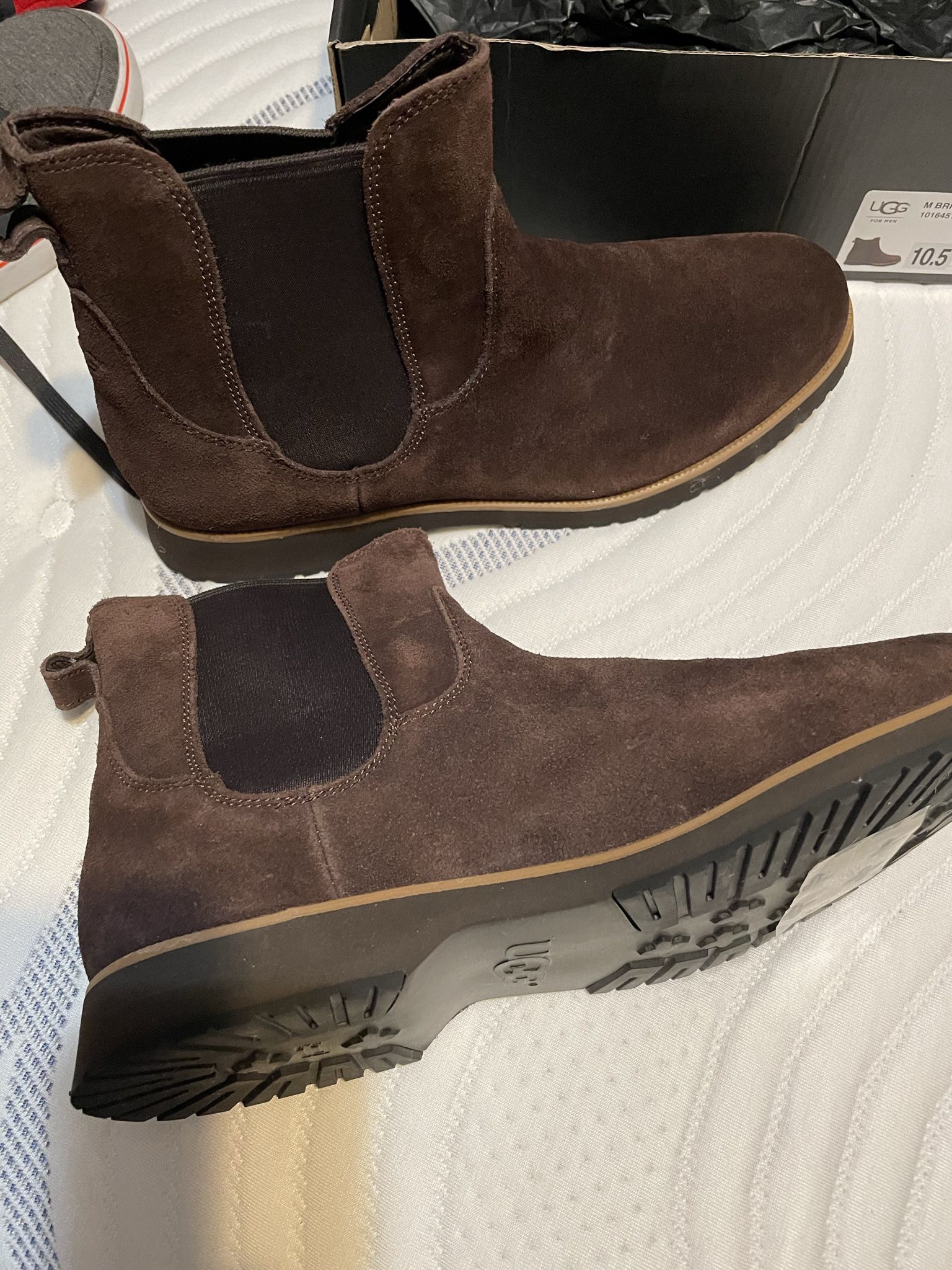 New In Box Mens Ugg Boots Size 10.5