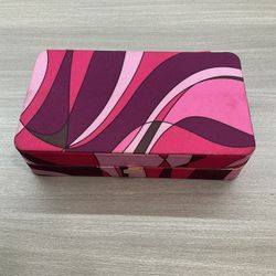 TARTE MAGNETIC CLOSURE MAKE UP TOOL BOX 