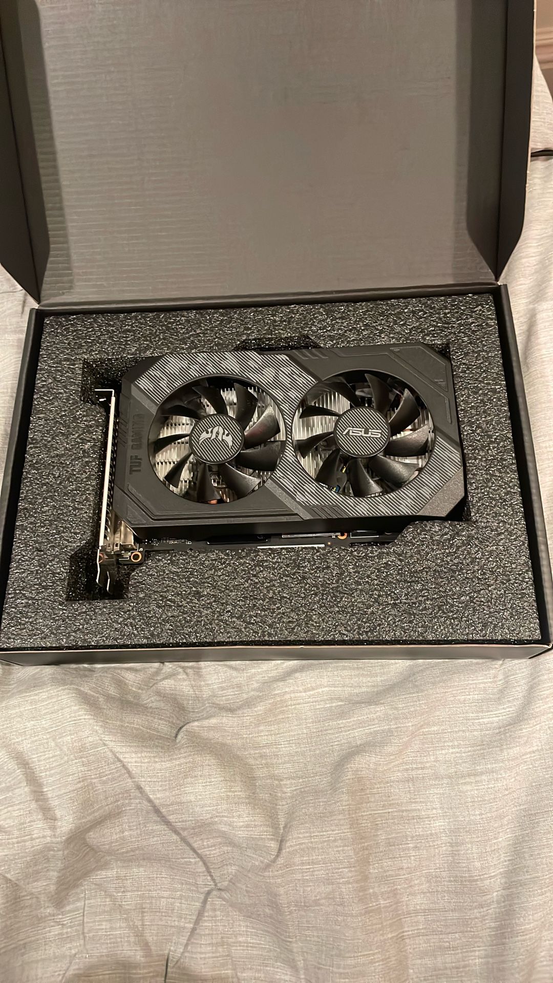 asus tuff GTX 1660 super overclocked used for 1 month