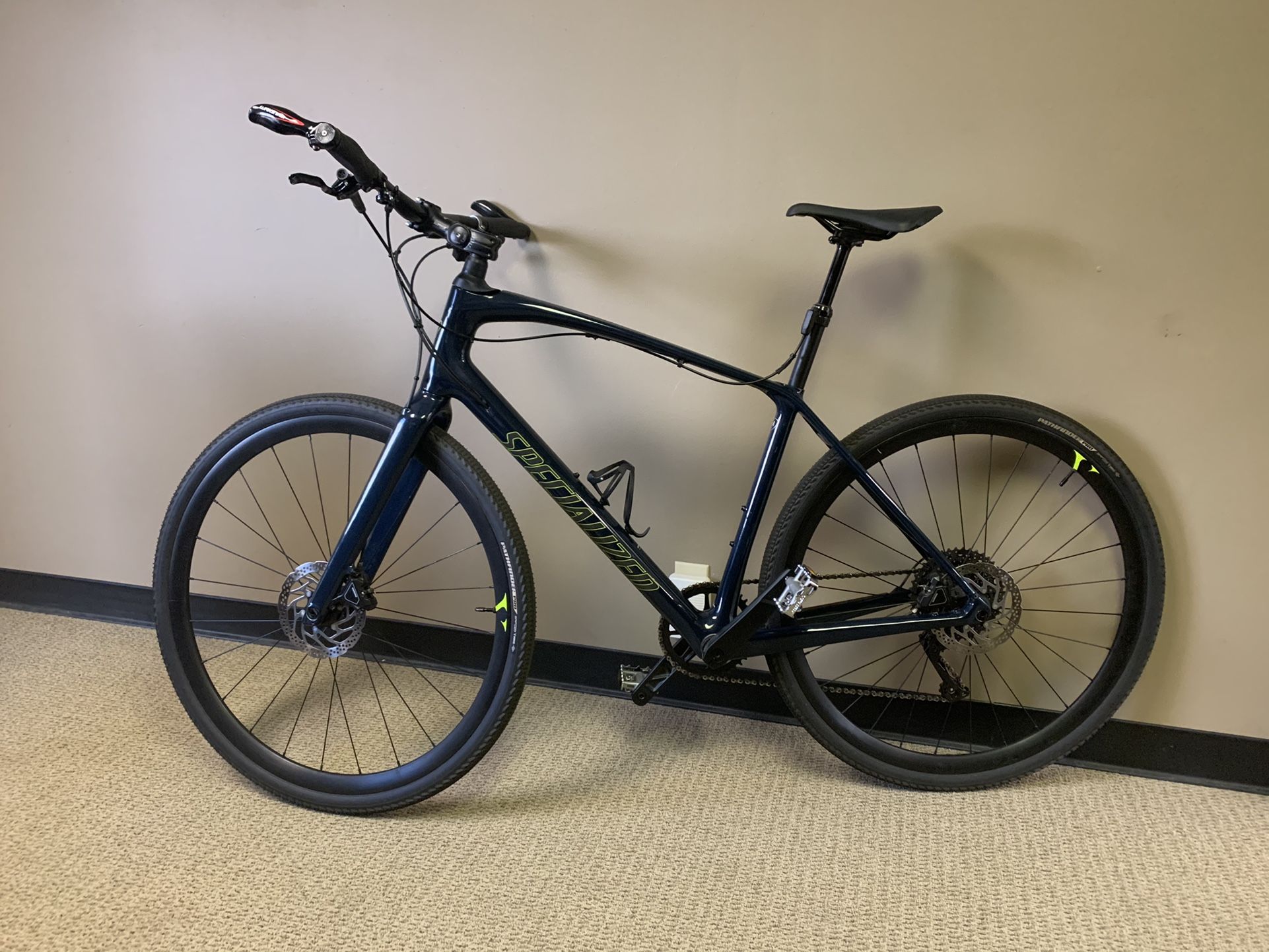 2020 Specialized Sirrus X 5.0 Carbon Size Medium 