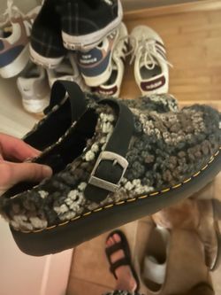 Men’s doc martins size 10
