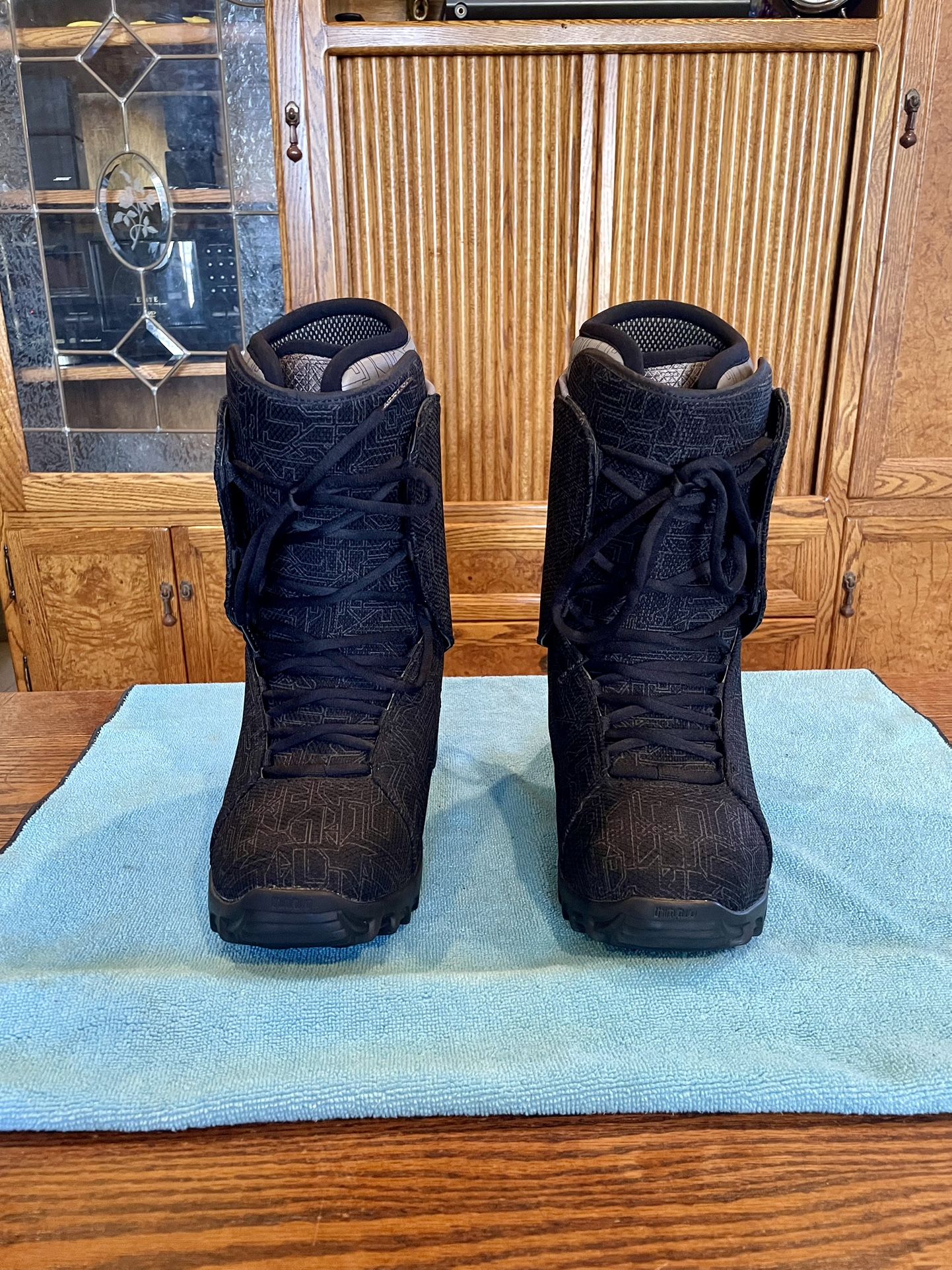 Thirty Two Ultralight Men’s Size 9