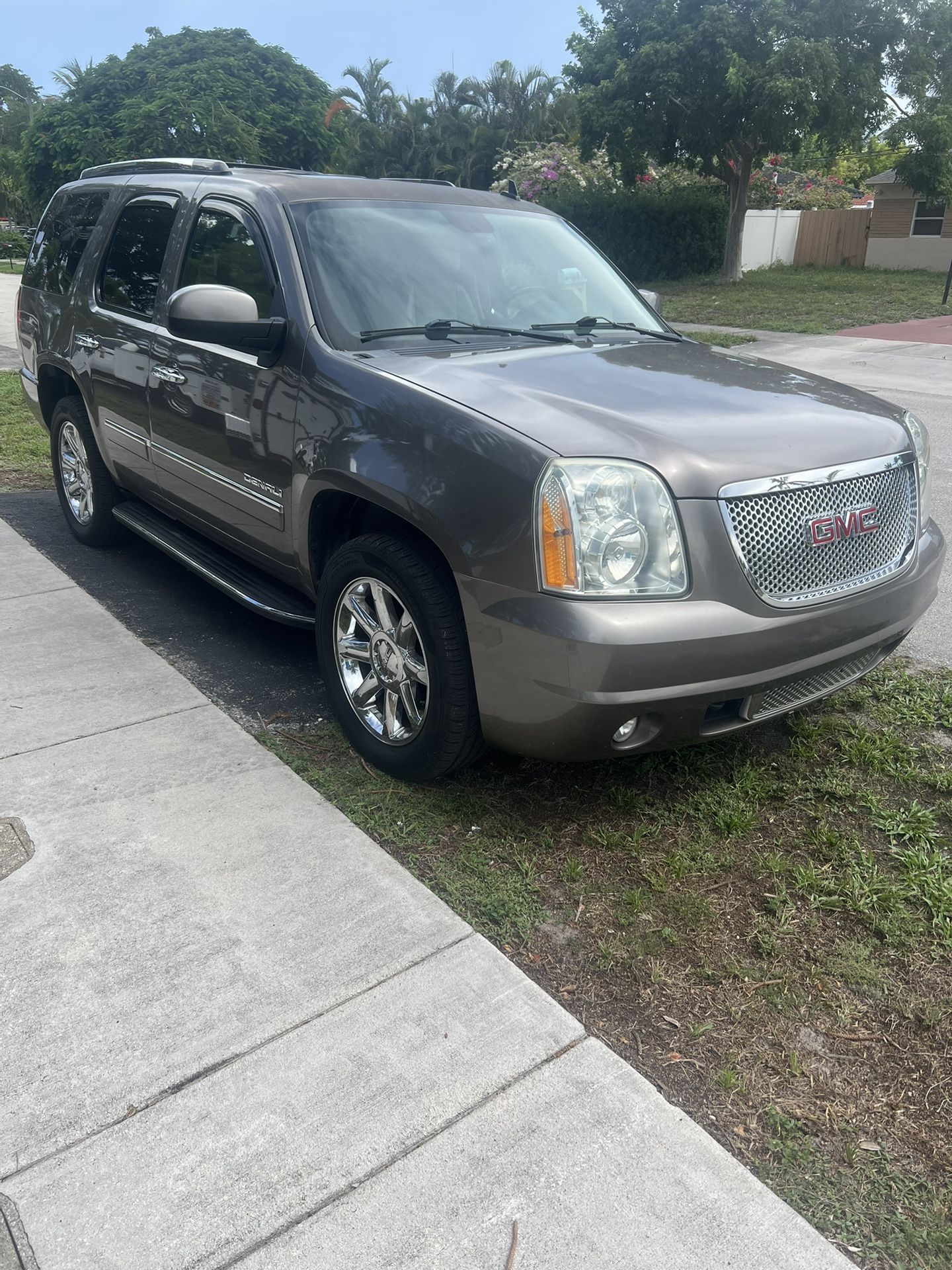 2014 GMC Yukon for Sale in Oakland Park, FL - OfferUp