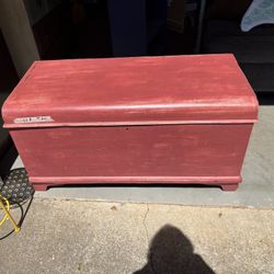 Ceder Chest 