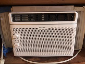 Toshiba 5000 BTU Window A/C Unit Air Conditioner