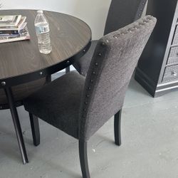 Dinning Set With 4 Chairs $450