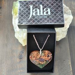 Elysia – Heart Orgonite Pendant Rose Quartz, Aventurine & Amethyst, 20" Chain

Elysia is a handmade heart-shaped orgonite pendant crafted with loving 