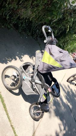 Baby trend stroller